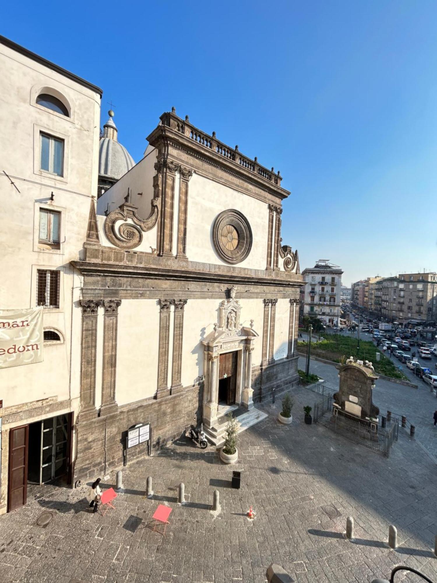 B&B Napoli Centrale N 74 Buitenkant foto