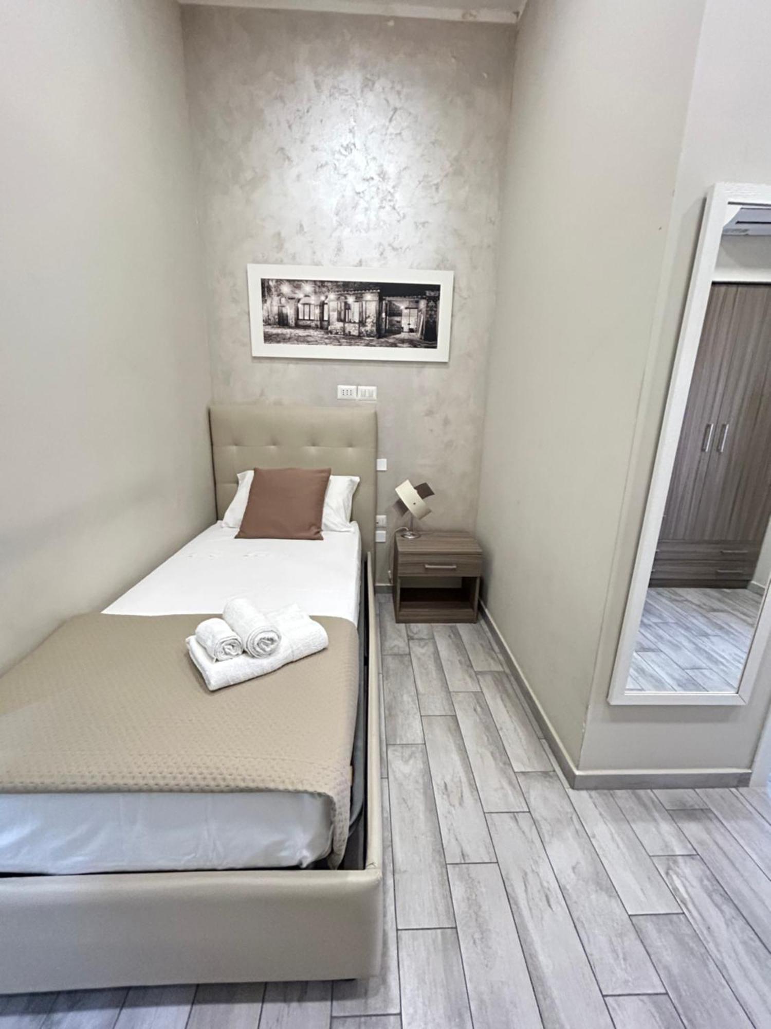 B&B Napoli Centrale N 74 Buitenkant foto
